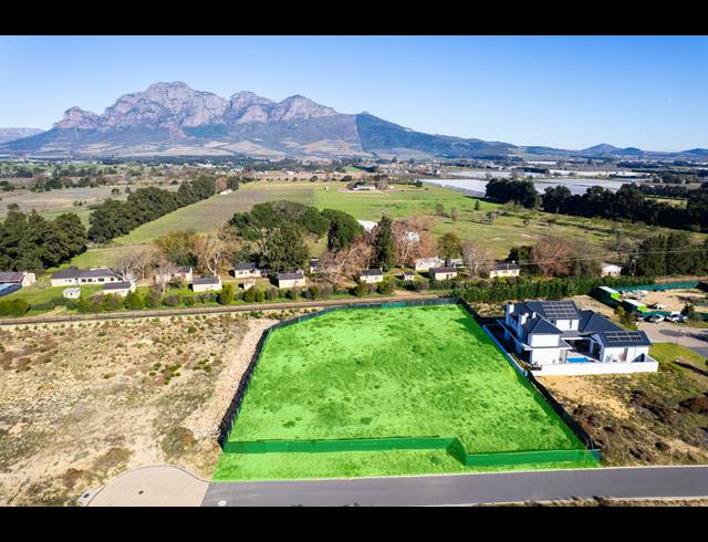 3,127M² VACANT LAND FOR SALE IN PEARL VALLEY GOLF & COUNTRY ESTATE